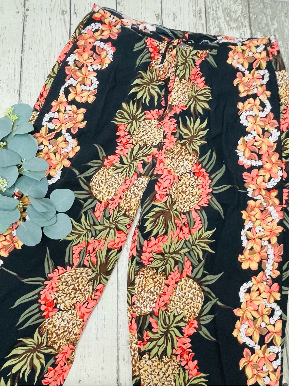 Hilo Hattie the Hawaiian Original Cropped Pants